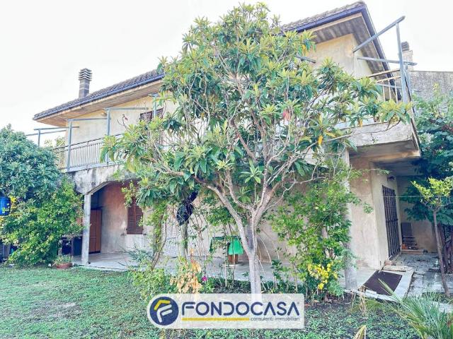 Villa Indipendente in vendita a Monticelli, Marche