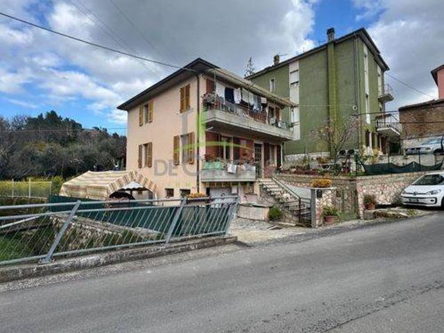 Villa Indipendente in vendita a Campo Parignano, Marche