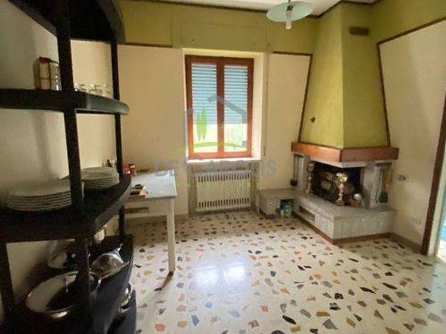 Villa Indipendente in vendita a Porchiano, Marche