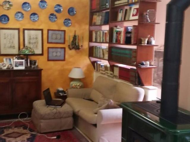 Villa Indipendente in vendita a Porchiano, Marche