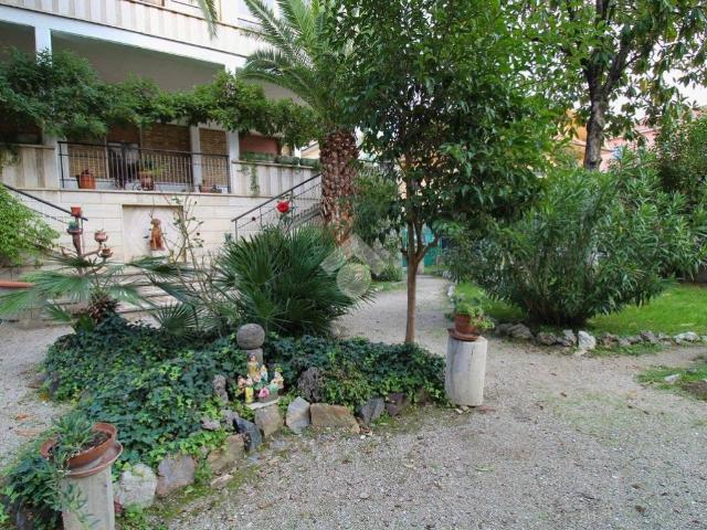 Villa Indipendente in vendita a Campo Parignano, Marche