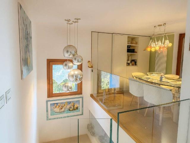 Villa Indipendente in vendita a Santa Maria Intervineas, Marche