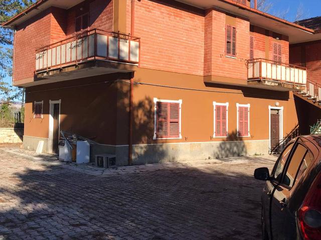 Villa Indipendente in vendita a Monticelli, Marche