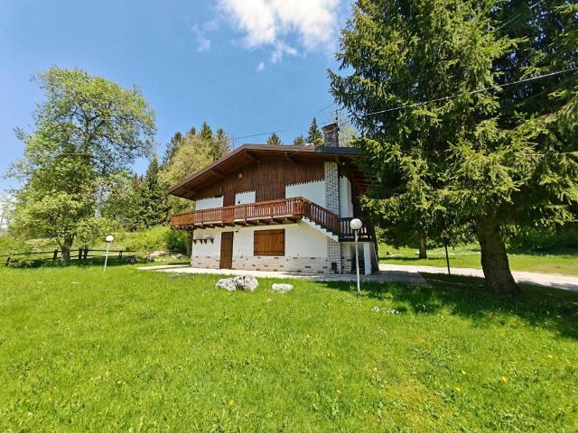 Villa Indipendente in vendita a Asiago, Veneto