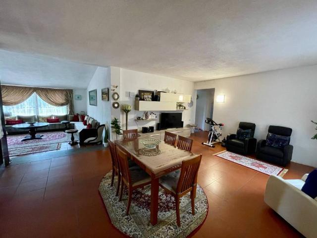 Villa Indipendente in vendita a Piemonte, Vercelli