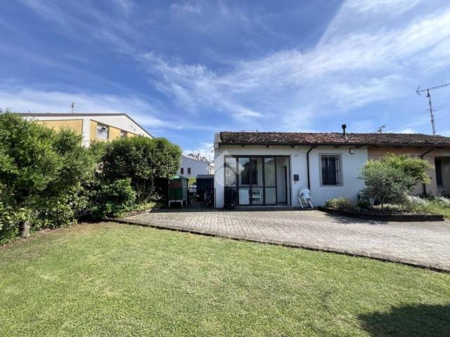 Villa Indipendente in vendita a Asola, Lombardia