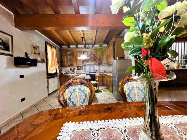 Villa Indipendente in vendita a Asola, Lombardia