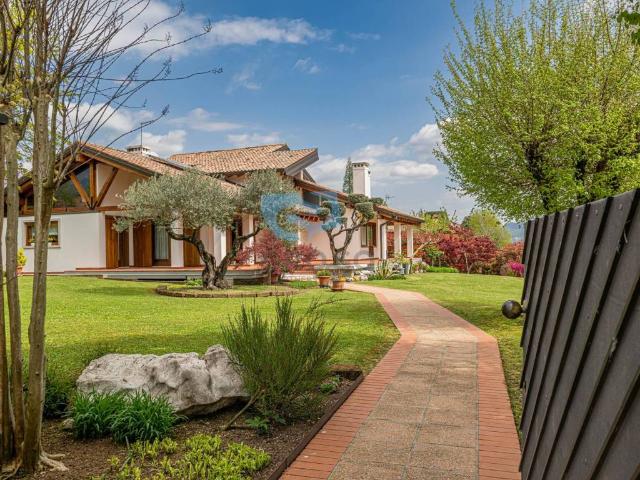 Villa Indipendente in vendita a Asolo, Veneto
