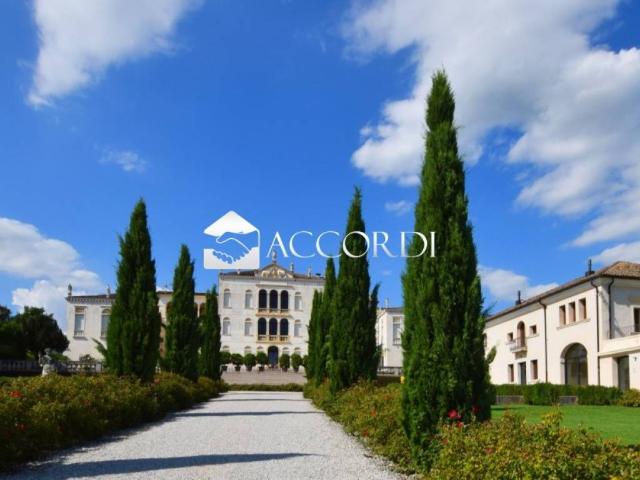 Villa Indipendente in vendita a Fonte, Asolo