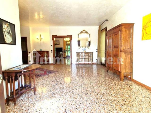Villa Indipendente in vendita a Fonte, Maser