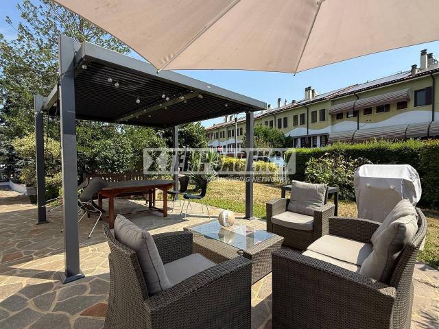 Villa Indipendente in vendita a Assago, Milano