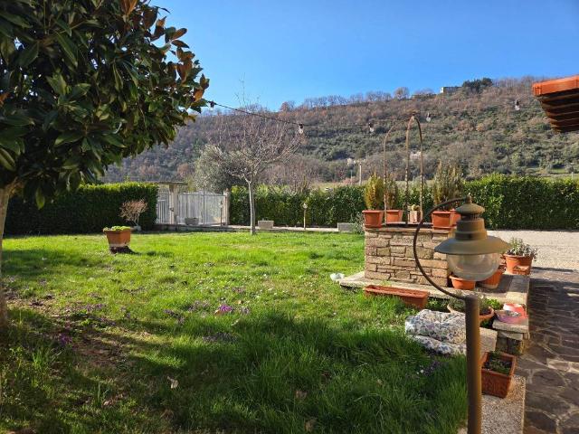 Villa Indipendente in vendita a Assisi, Umbria