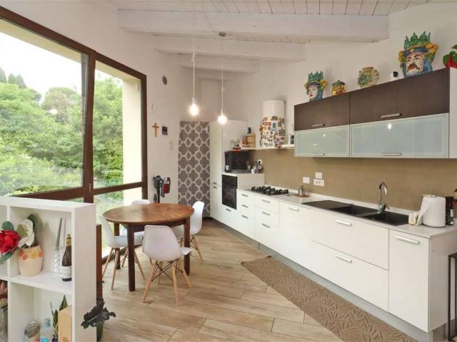 Villa Indipendente in vendita a Palazzo, Assisi