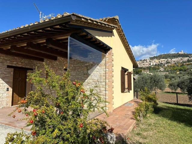 Villa Indipendente in vendita a Assisi, Umbria