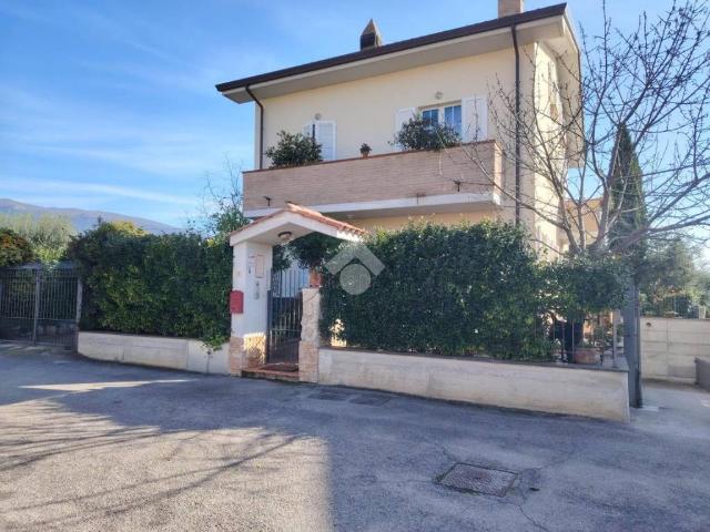 Villa Indipendente in vendita a Assisi, Umbria