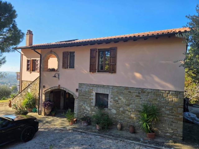 Villa Indipendente in vendita a Palazzo, Assisi