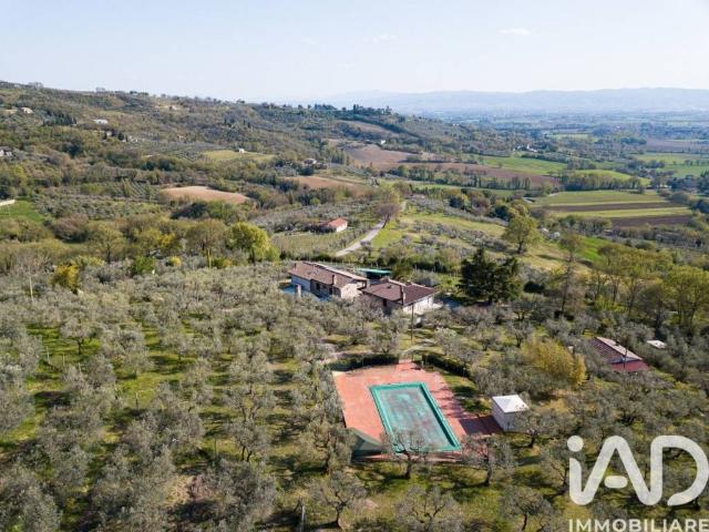 Villa Indipendente in vendita a Assisi, Umbria