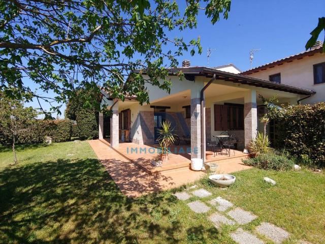 Villa Indipendente in vendita a Assisi, Umbria