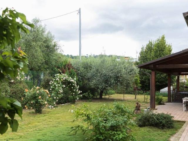 Villa Indipendente in vendita a Palazzo, Assisi