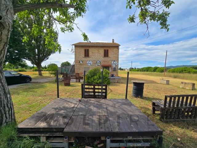 Villa Indipendente in vendita a Assisi, Umbria