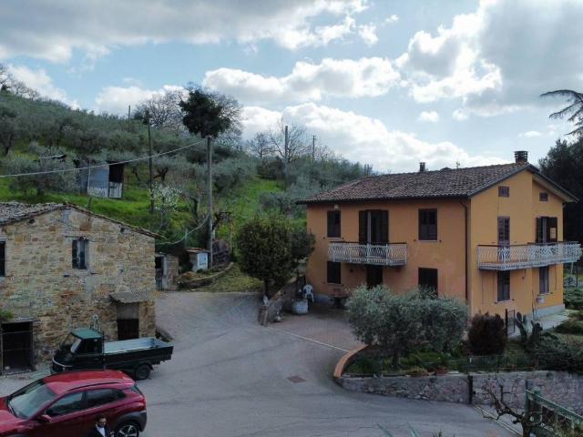 Villa Indipendente in vendita a Palazzo, Assisi