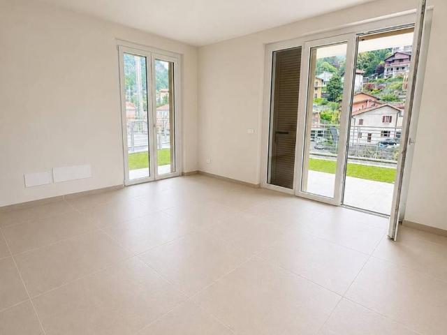 Villa Indipendente in vendita a Scarenna, Asso