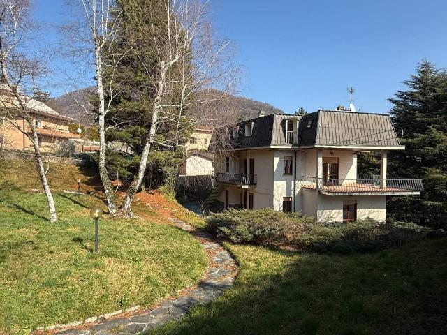 Villa Indipendente in vendita a Scarenna, Asso