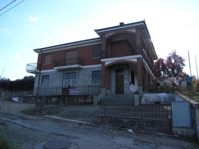 Villa Indipendente in vendita a Serravalle, Piemonte