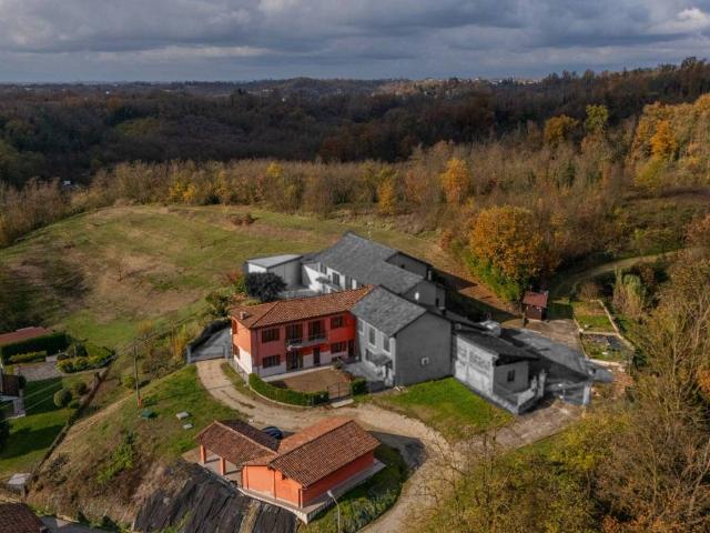 Villa Indipendente in vendita a Piemonte, Asti