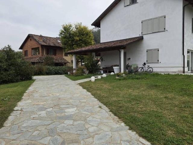 Villa Indipendente in vendita a Piemonte, Asti