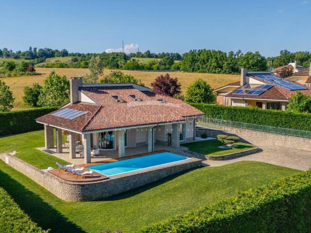 Villa Indipendente in vendita a Piemonte, Asti