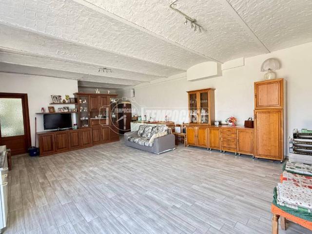 Villa Indipendente in vendita a Piemonte, Asti
