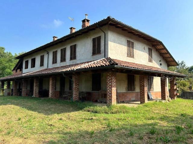 Villa Indipendente in vendita a Quarto Superiore, Piemonte