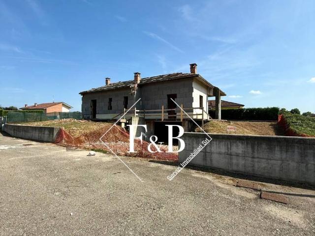 Villa Indipendente in vendita a Piemonte, Asti