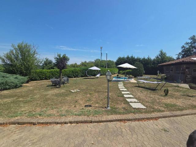 Villa Indipendente in vendita a Quarto Superiore, Asti