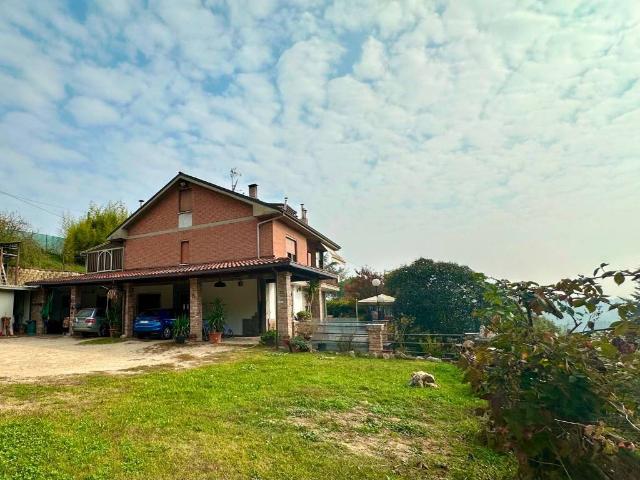 Villa Indipendente in vendita a Piemonte, Asti