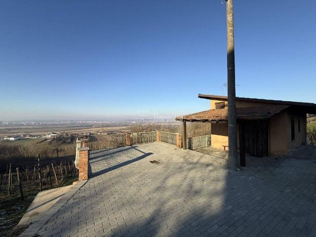 Villa Indipendente in vendita a Montemarzo, Piemonte
