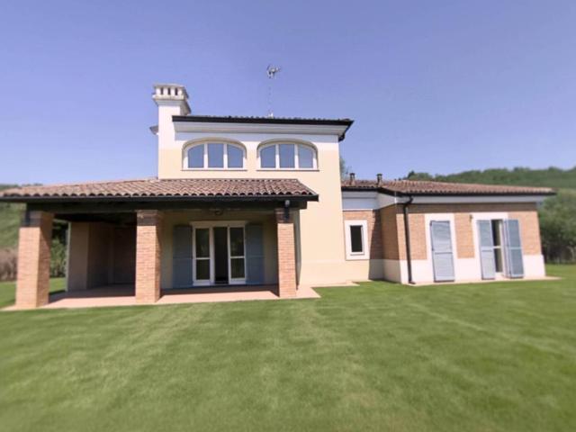 Villa Indipendente in vendita a Piemonte, Asti