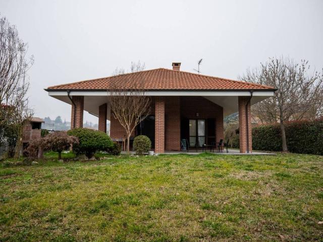 Villa Indipendente in vendita a Piemonte, Asti
