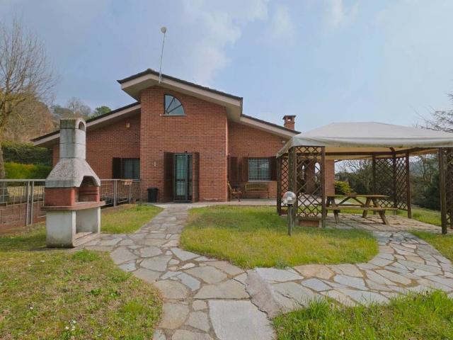Villa Indipendente in vendita a Stazione di Sessant, Piemonte