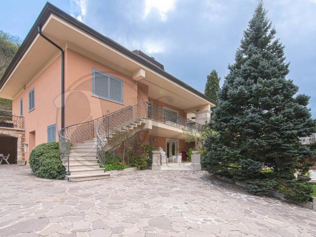 Villa Indipendente in vendita a Colle, Atina