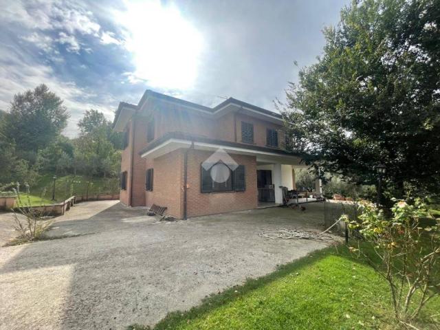 Villa Indipendente in vendita a Atina Inferiore - Ponte Melfa, Atina