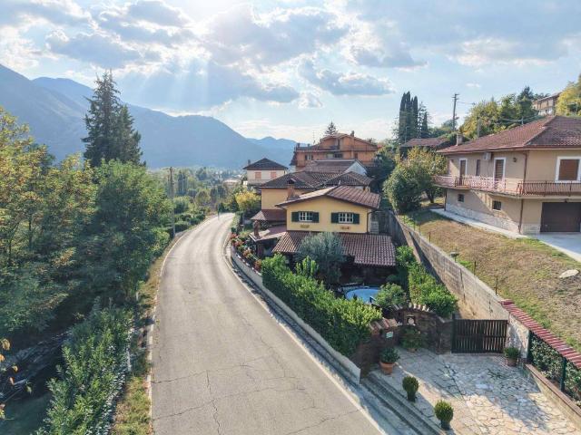 Villa Indipendente in vendita a Atina Inferiore - Ponte Melfa, Atina