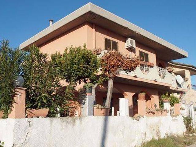 Villa Indipendente in vendita a Atri, Abruzzo