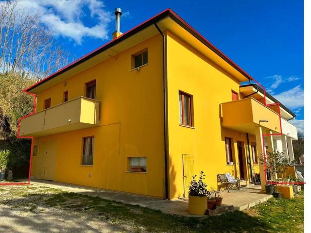 Villa Indipendente in vendita a Atri, Abruzzo