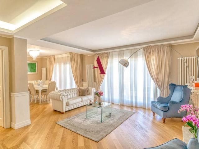 Villa Indipendente in vendita a Atripalda, Campania