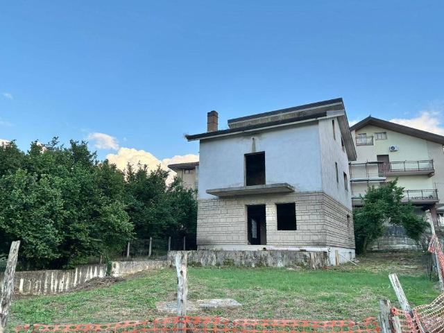 Villa Indipendente in vendita a Atripalda, Campania