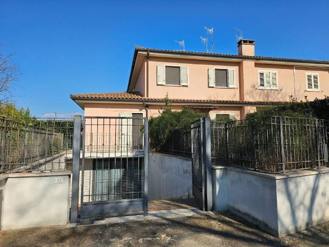 Villa Indipendente in vendita a Attigliano, Umbria