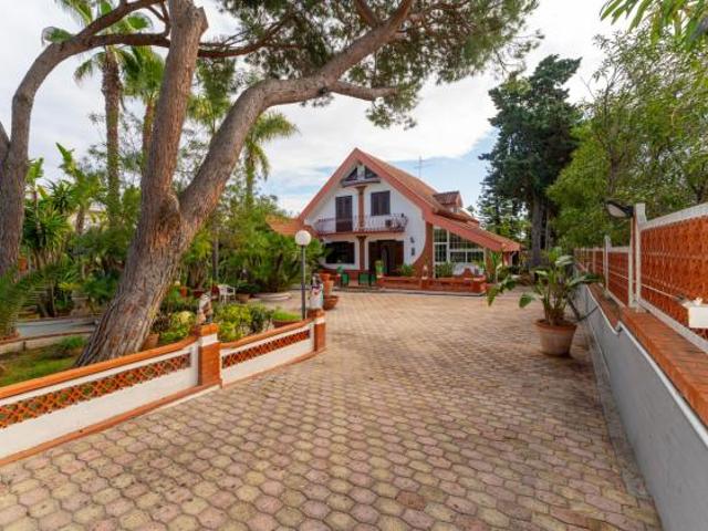 Villa Indipendente in vendita a Augusta, Sicilia
