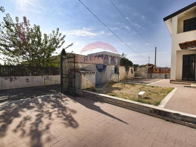 Villa Indipendente in vendita a Agnone Fortezza, Augusta
